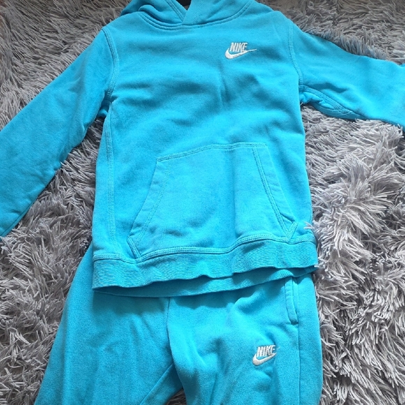 Nike Turquoise Hoodie and Joggers Set - Picture 1 of 1